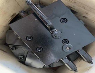 Hydraulic motor for hatch cover