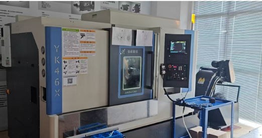 Turning and milling combined processing center